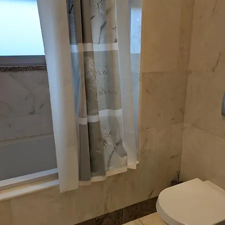 Quarto em Acomodações Particulares Tranquil Hideaway